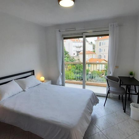 Sunny Mercury - Room In Apartment Cannes Buitenkant foto